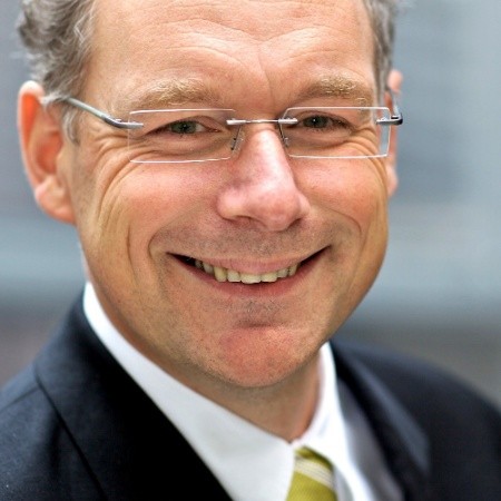 Dr. Carsten-Patrick Meier is managing director and owner of Kiel Economics